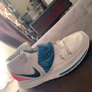 Men’s Nike size 13, Kyrie 6 basketball shoes